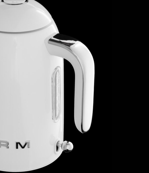 White Retro Kettle - Image 5